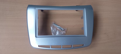 Mascherina stereo auto - stereo,